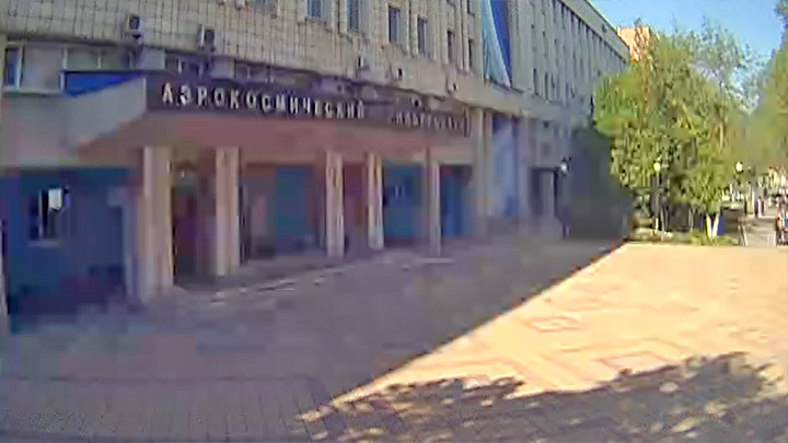 Онлайн веб-камера у входа в Самарский университет